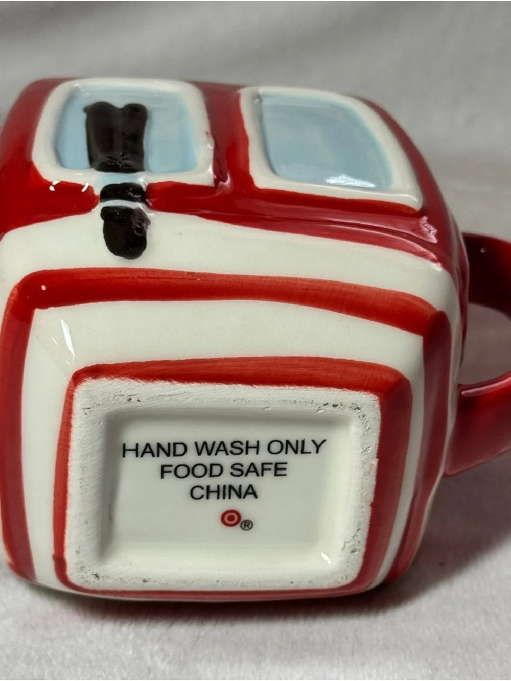 Ceramic 8oz Red And White Cute Novelty Lidded‎ Cable Car Mug With Handle